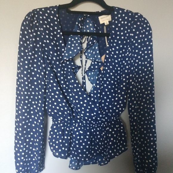 Open back polkadot blouse - Picture 1 of 3